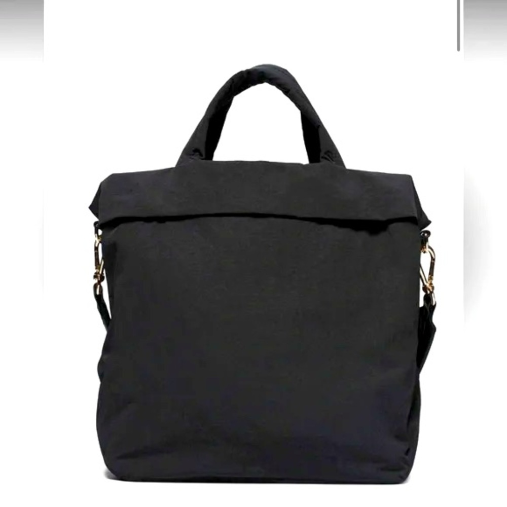 NWT Lululemon “On my level” 19l bag!